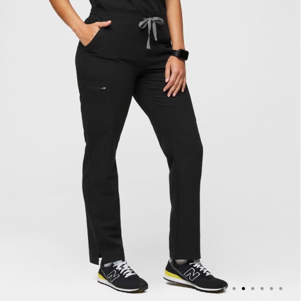 Yola Skinny Black FIGS scrub pants